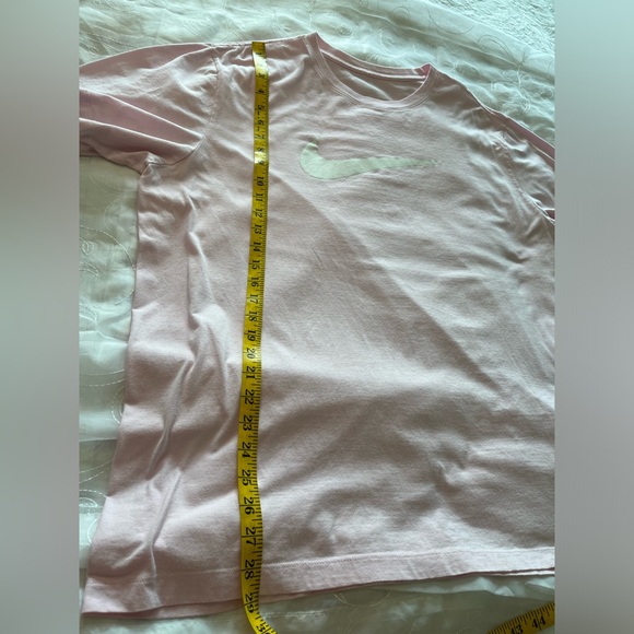 Nike Woman’s Short Sleeve Pink Tee - Picture 7 of 10